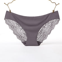 Load image into Gallery viewer, Floral Lace Plus Size Seamless Briefs
