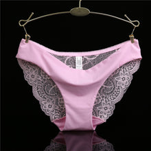 Load image into Gallery viewer, Floral Lace Plus Size Seamless Briefs

